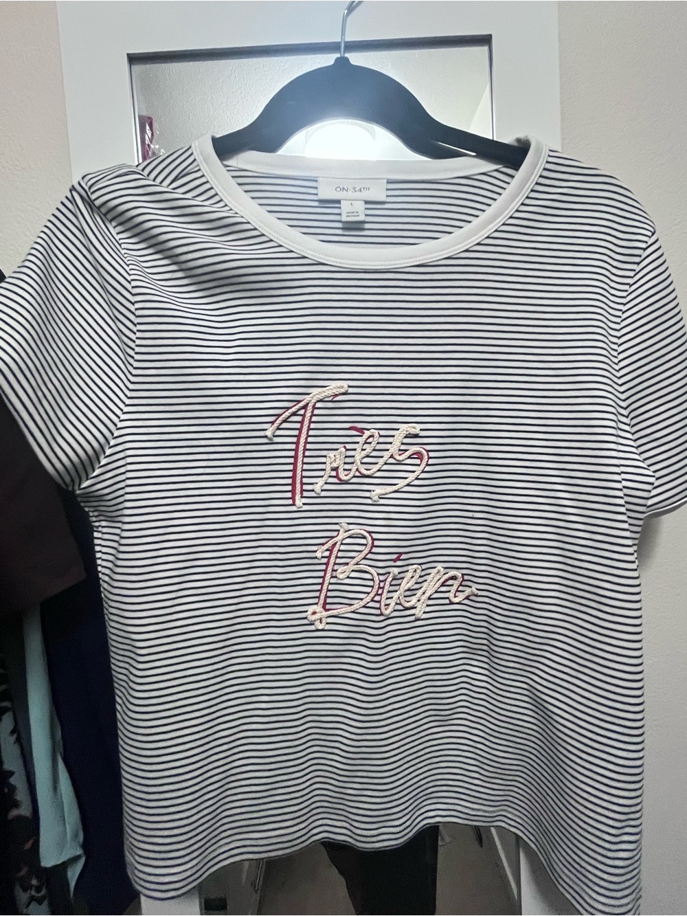 On 34th Macys Striped 'Très Bien' Graphic Tee graphic tee large L - Picture 3 of 3